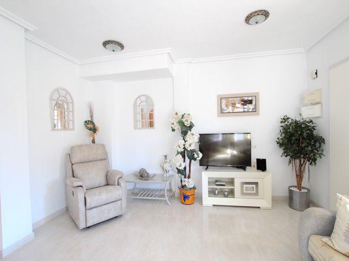 Image No.15-3 Bed Townhouse for sale