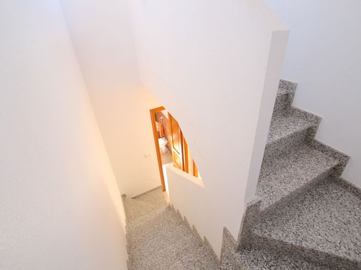 Image No.29-3 Bed Townhouse for sale