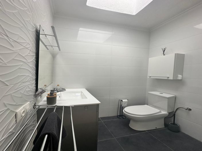 Image No.18-2 Bed Townhouse for sale