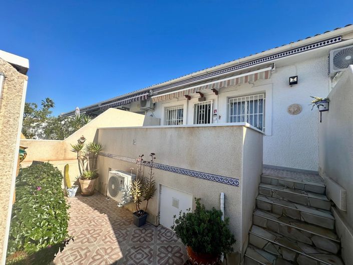 Image No.26-2 Bed Townhouse for sale