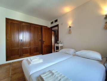 49388penthouseapartmentwithprivatesolariuminp