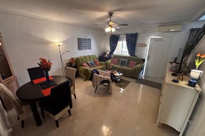 49387lolatownhouseoverlookingthepool270226113