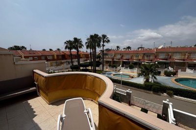 49387lolatownhouseoverlookingthepool270226113