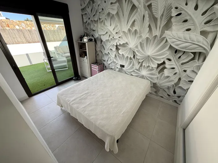 Image No.12-3 Bed Villa for sale