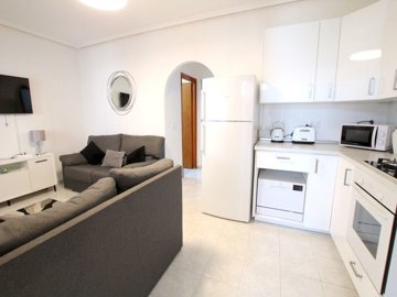 49400charmingtwobedroombungalowwithgreatoutdo