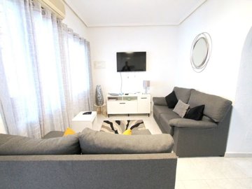 49400charmingtwobedroombungalowwithgreatoutdo