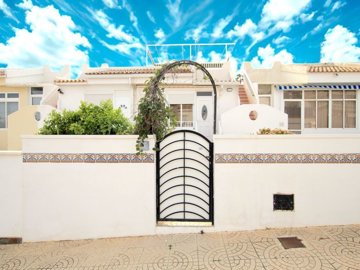 49400charmingtwobedroombungalowwithgreatoutdo