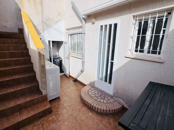 Image No.15-3 Bed Townhouse for sale