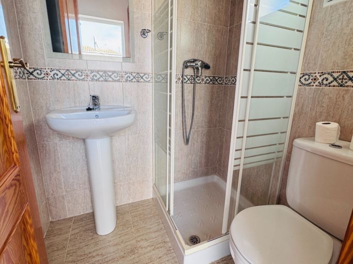 Image No.21-3 Bed Townhouse for sale