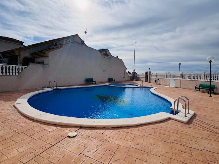 Image No.24-3 Bed Townhouse for sale