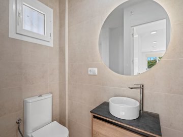 49399roomyandhighlyversatilesemidetachedvilla