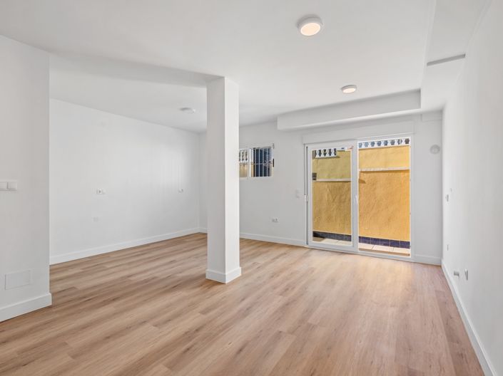 Image No.27-3 Bed Villa for sale