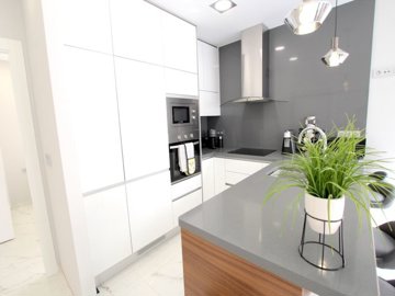 49397modernandelegantsouthfacingthreebedroomv