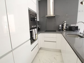 49397modernandelegantsouthfacingthreebedroomv