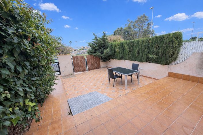 Image No.2-2 Bed Townhouse for sale