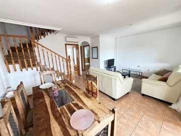 49395charming2bedroomfamilyhomeinlaregiacabor