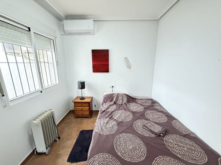 Image No.9-2 Bed Townhouse for sale