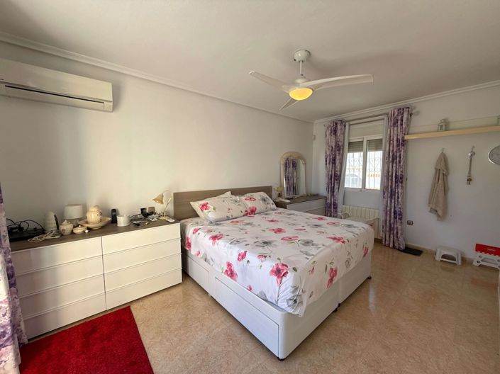 Image No.16-3 Bed Villa for sale