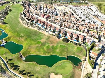 49404fabuloustwobedroomlolastylebungalowonlaf