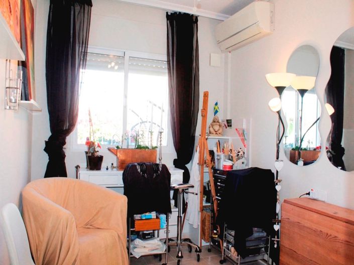 Image No.12-3 Bed Townhouse for sale