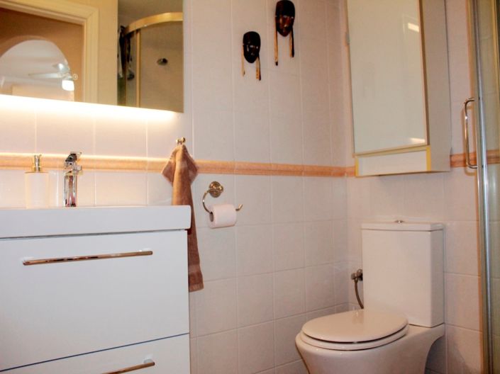 Image No.13-3 Bed Townhouse for sale