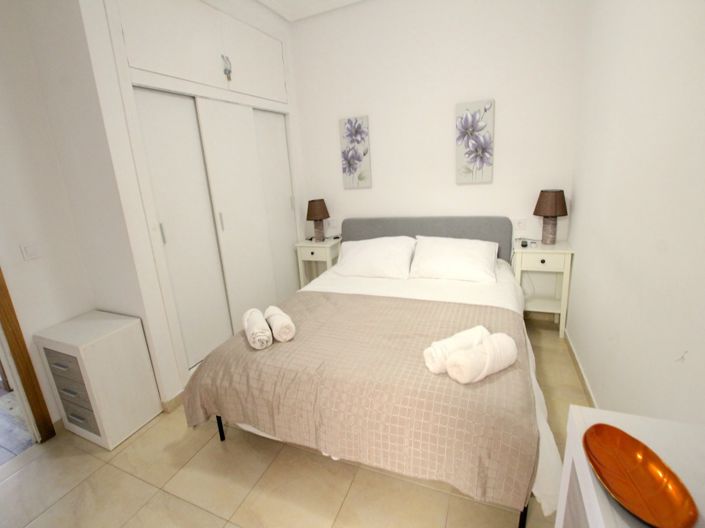 Image No.17-2 Bed Townhouse for sale