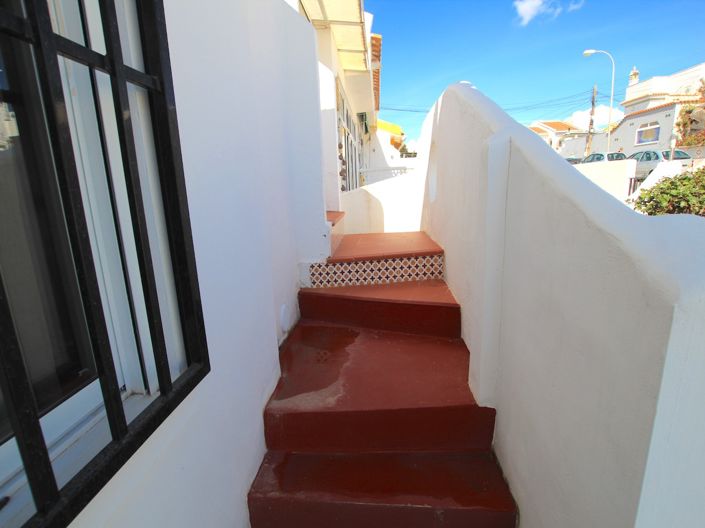 Image No.18-2 Bed Townhouse for sale