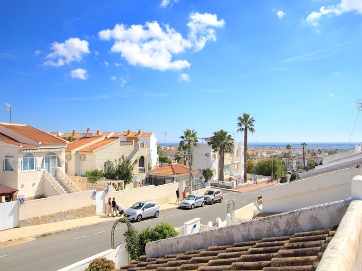 Image No.2-2 Bed Townhouse for sale