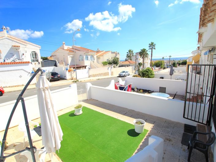 Image No.8-2 Bed Townhouse for sale