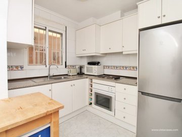 49410spaciousthreebedroomtownhousewithinterna