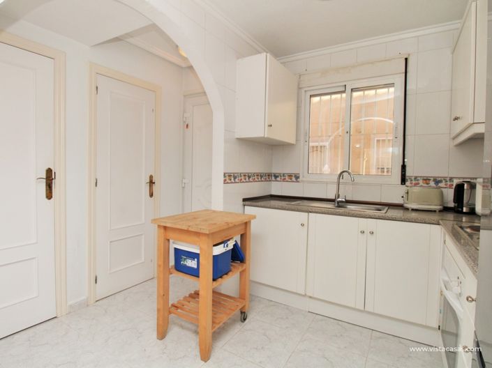 Image No.12-3 Bed Townhouse for sale