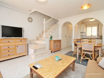 49410spaciousthreebedroomtownhousewithinterna