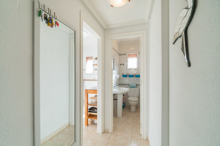 Image No.19-2 Bed Townhouse for sale