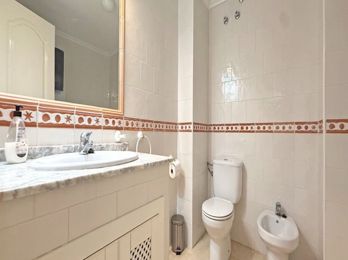 Image No.13-2 Bed Apartment for sale