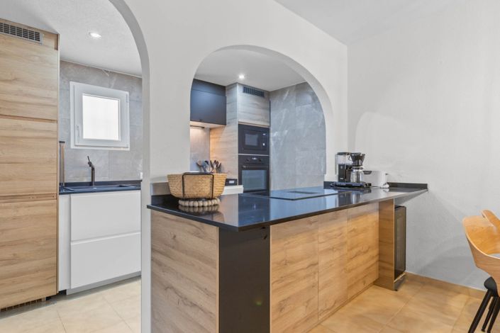 Image No.8-2 Bed Apartment for sale