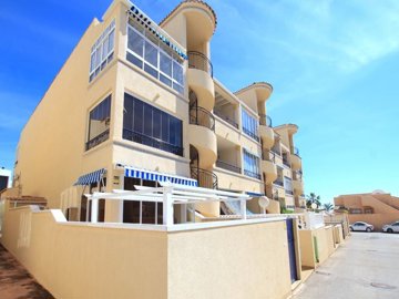 49425beautifullypresentedtwobedroomgardenapar