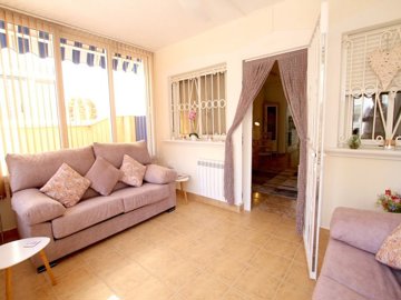 49425beautifullypresentedtwobedroomgardenapar