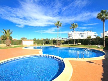 49425beautifullypresentedtwobedroomgardenapar