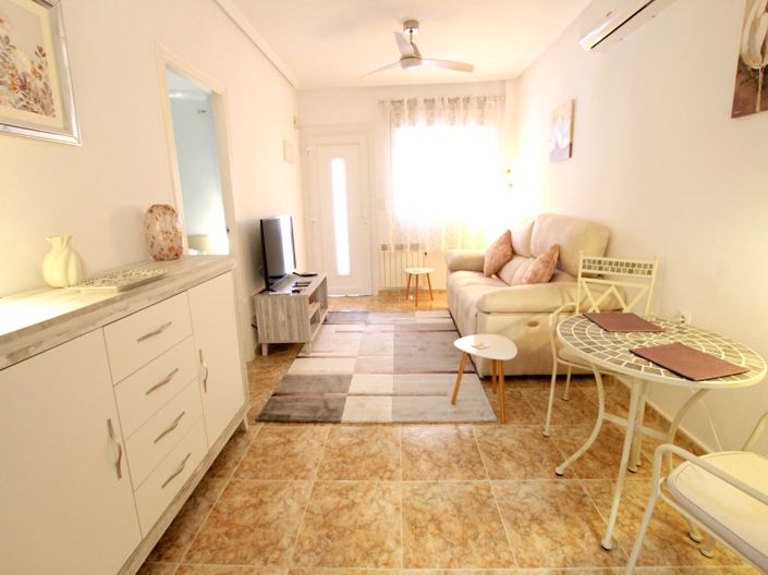 Image No.20-2 Bed Apartment for sale