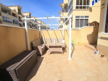 49425beautifullypresentedtwobedroomgardenapar