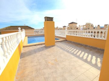 49427amazinglyspaciousthreebedroomvillageapar