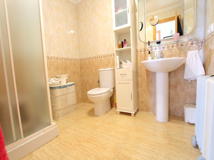 Image No.30-3 Bed Apartment for sale