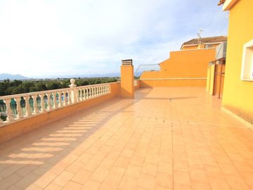 49427amazinglyspaciousthreebedroomvillageapar