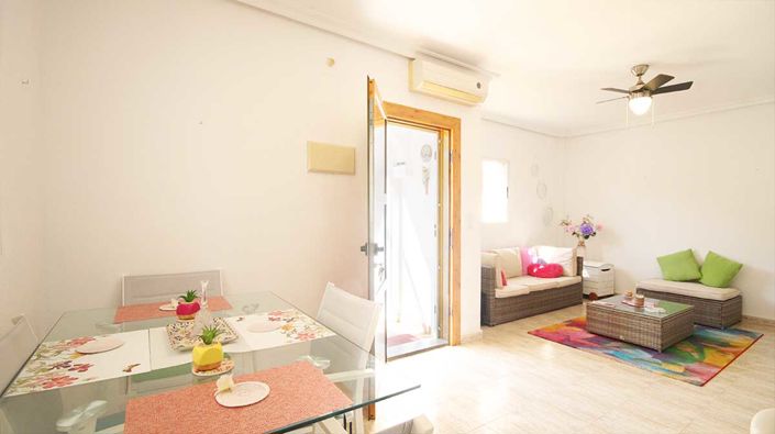 Image No.6-2 Bed Townhouse for sale