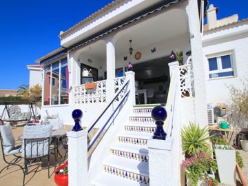 49429charmingthreebedroomdetachedvillaincentr