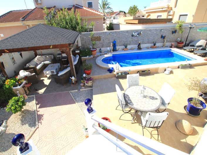 Image No.18-3 Bed Villa for sale