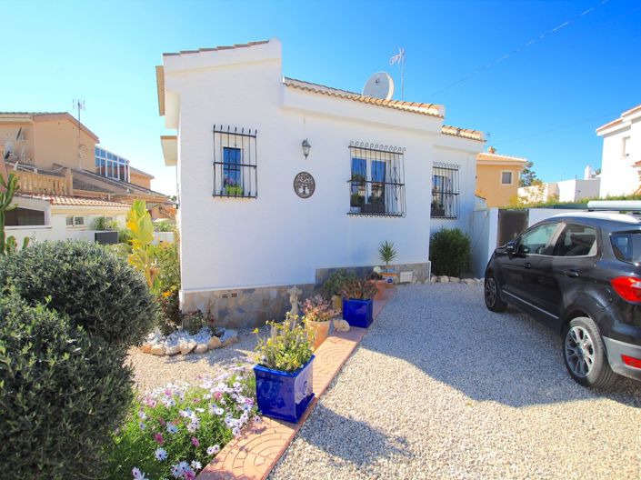 Image No.2-3 Bed Villa for sale