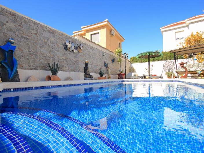 Image No.5-3 Bed Villa for sale