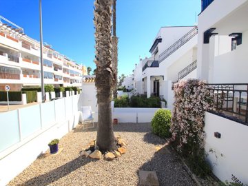 49428fabuloustwobedroomgardenapartmentinresri