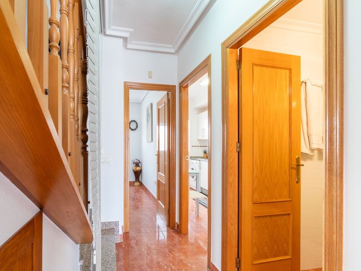 Image No.12-3 Bed Townhouse for sale